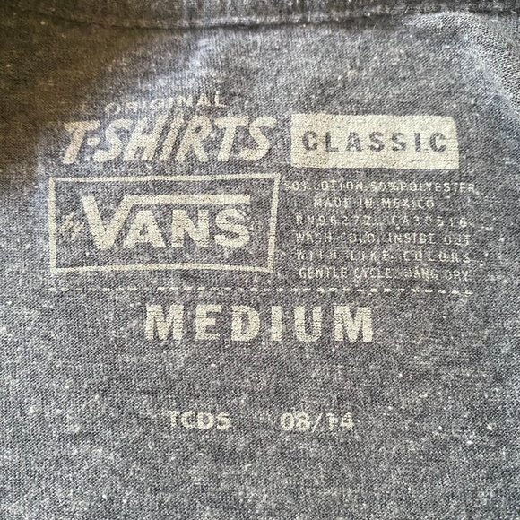 Vans Skull Wearing A Lei T-shirt - Picture 3 of 5